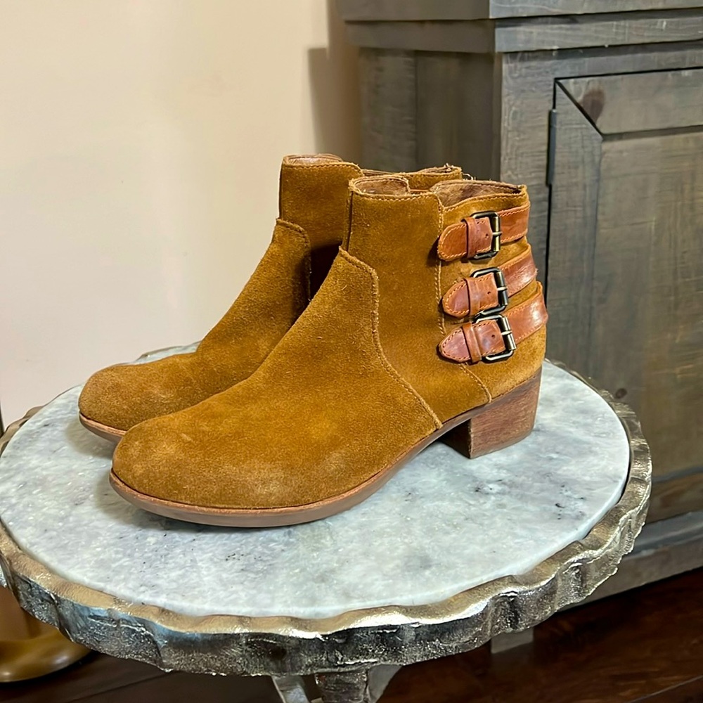 UGG Volta brown suede ankle zip boots moto buckles sz 10